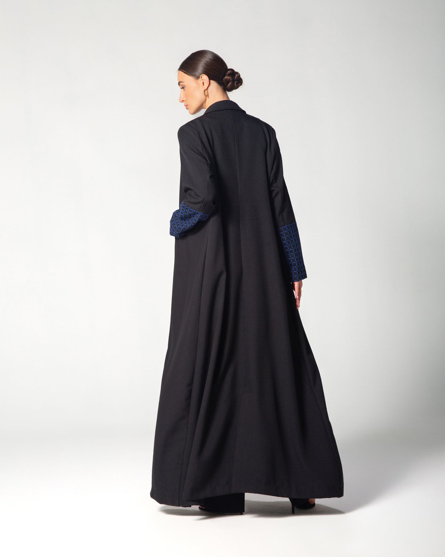 BLACK AND BLUE ABAYA