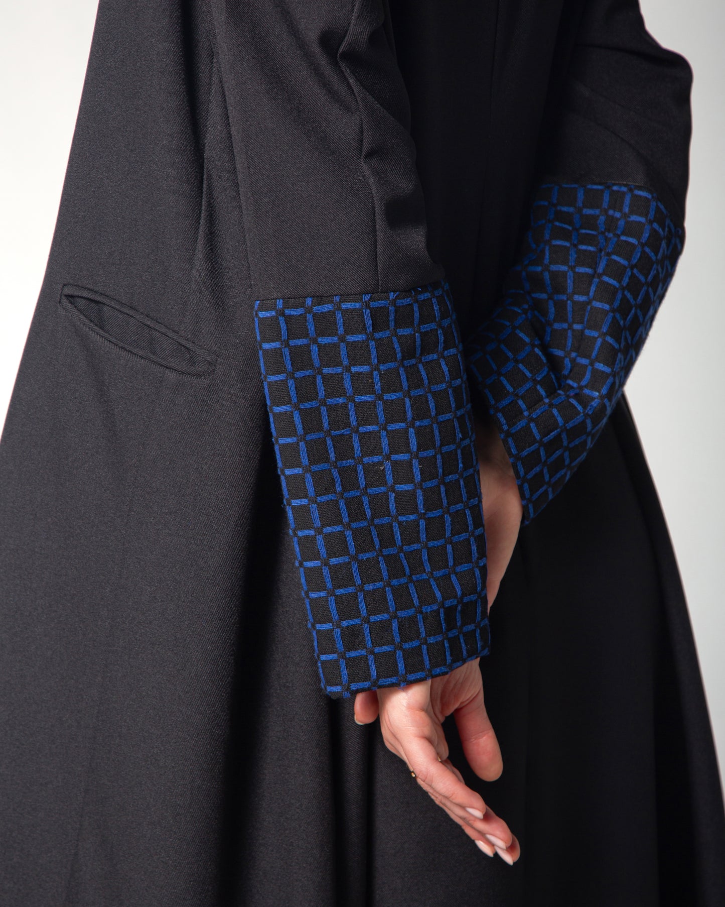 BLACK AND BLUE ABAYA