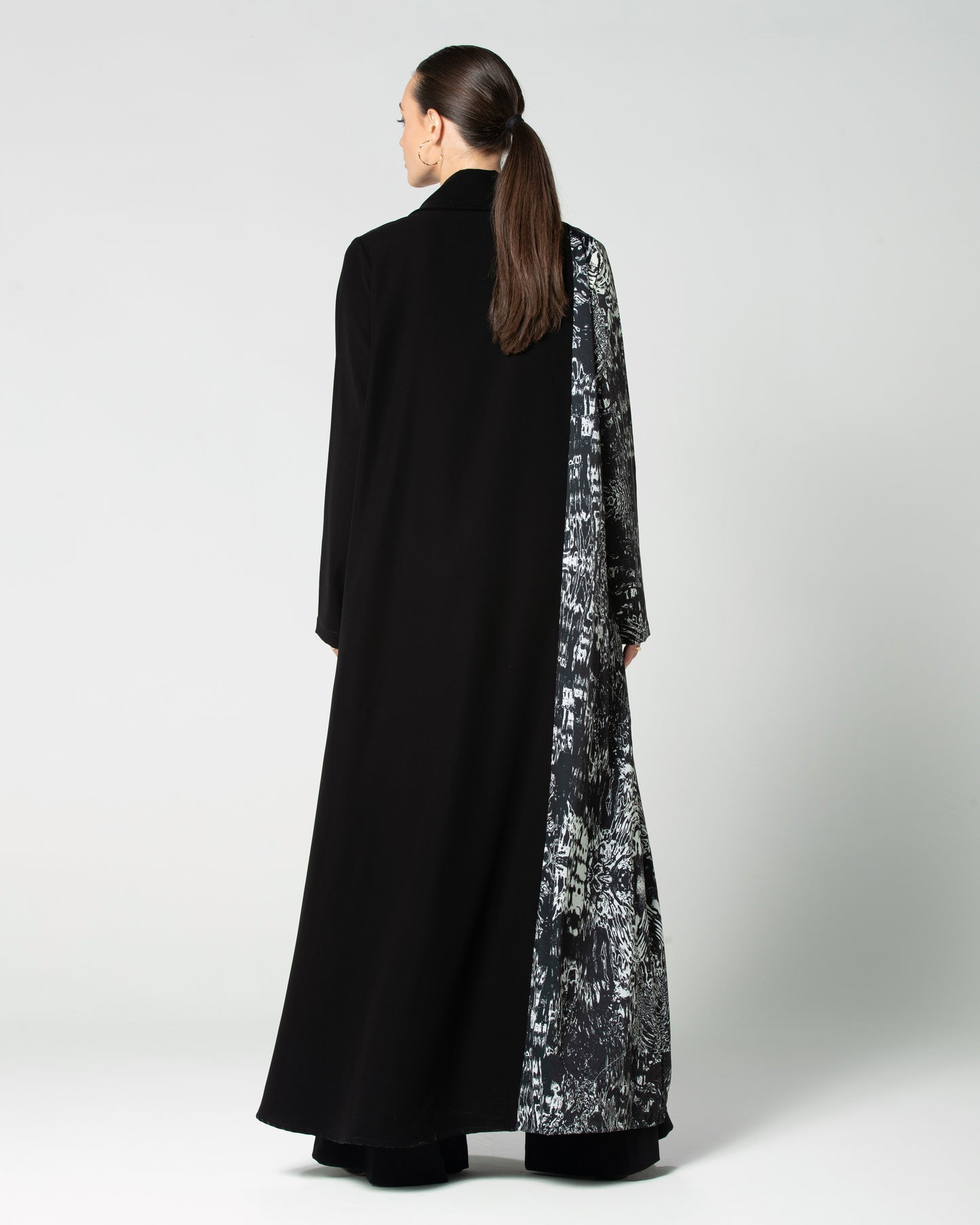 Black Patterned Abaya