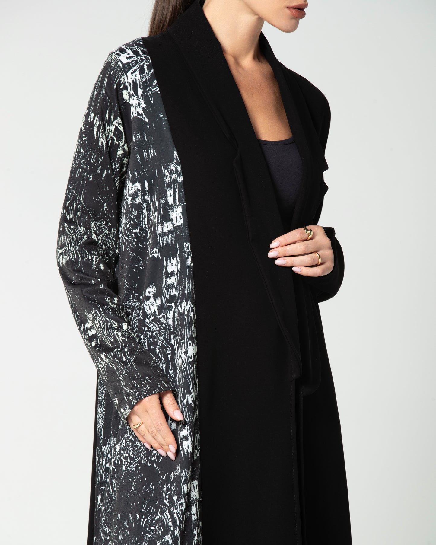 Black Patterned Abaya