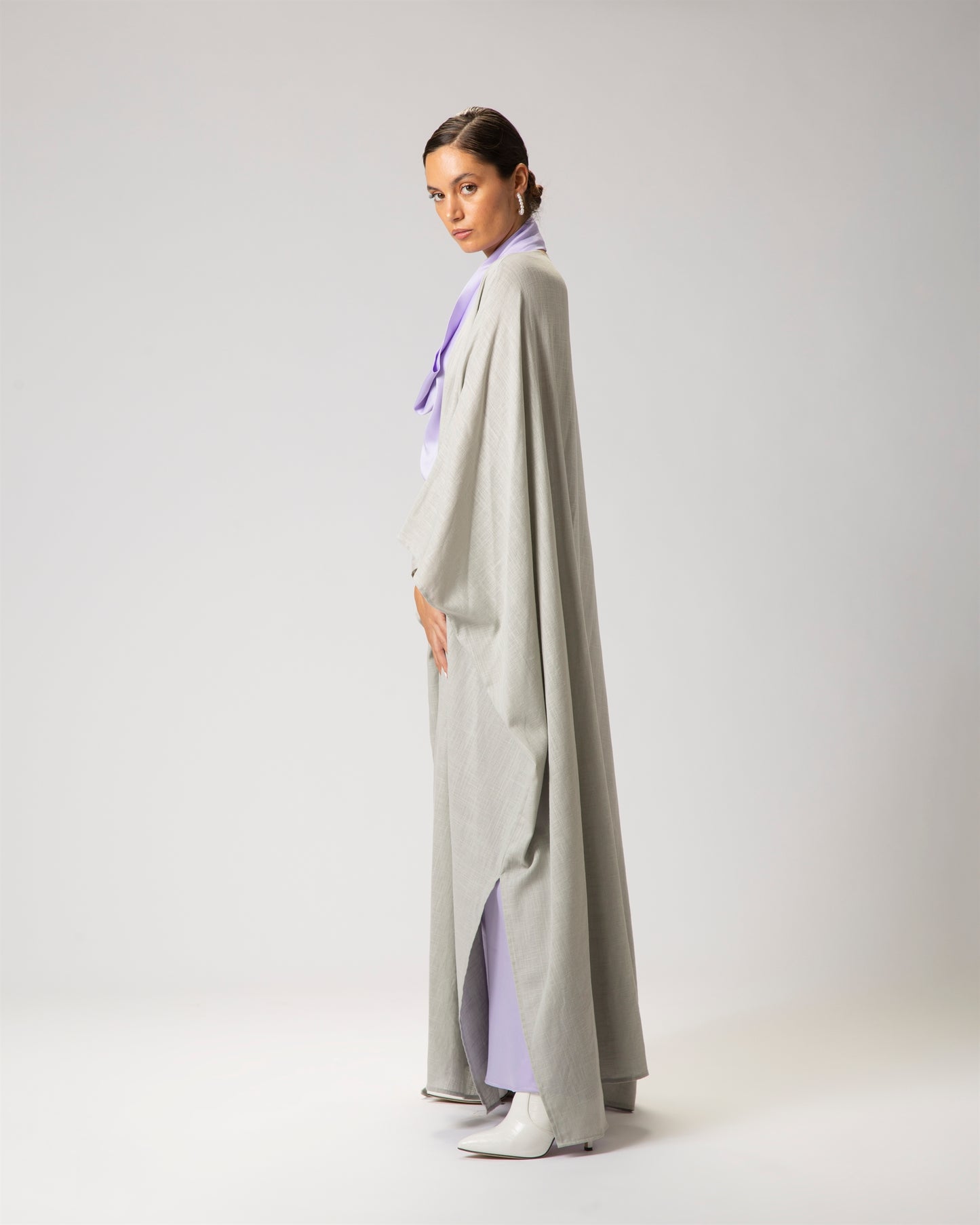 Light Gray Lnn Abaya